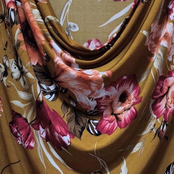 Floral Cowl Neck Top - Picture 2 of 6